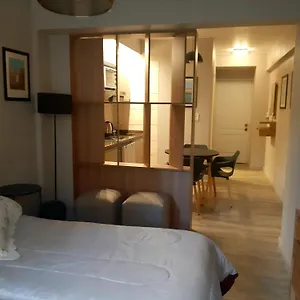 apartamento-deluxe-en-pleno-centro-de-mendoza-wifi-gratis.hotelsmendoza.com/